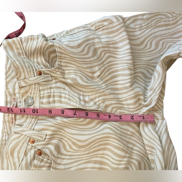 LEVI’S PREMIUM RIBCAGE STRAIGHT ANKLE WAVY LINES JEANS - Picture 15 of 16